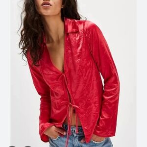 Free‎ People Star Eyes Crinkle Satin Top Womens Medium Retro Red Tie Front Boho